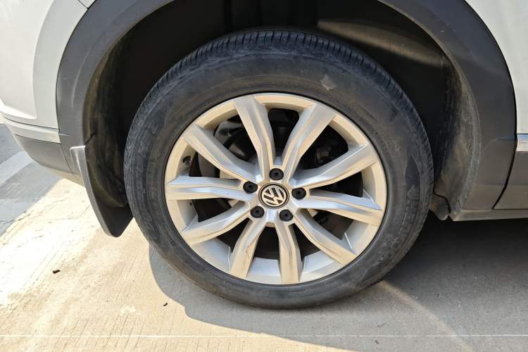 Used Volkswagen T-ROC 2018 230TSI DSG Two-Wheel Drive Advanced Version China V Standard
