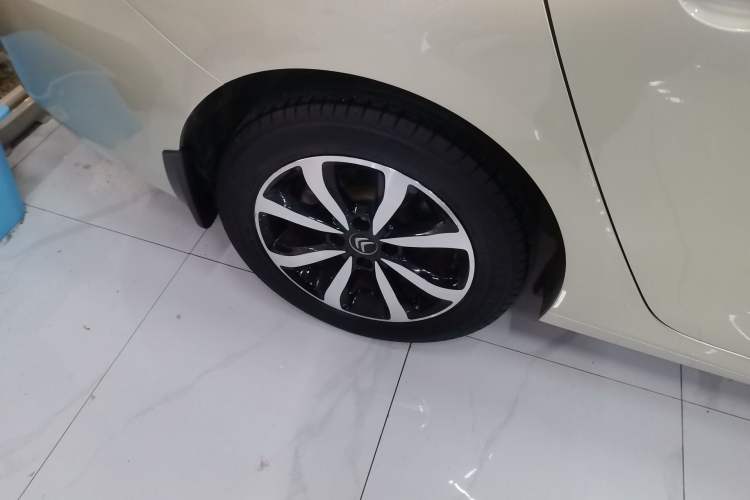 Used Citroen C4 Sega 2018 1.6L Automatic Luxury Model Right Rear Wheel Hub