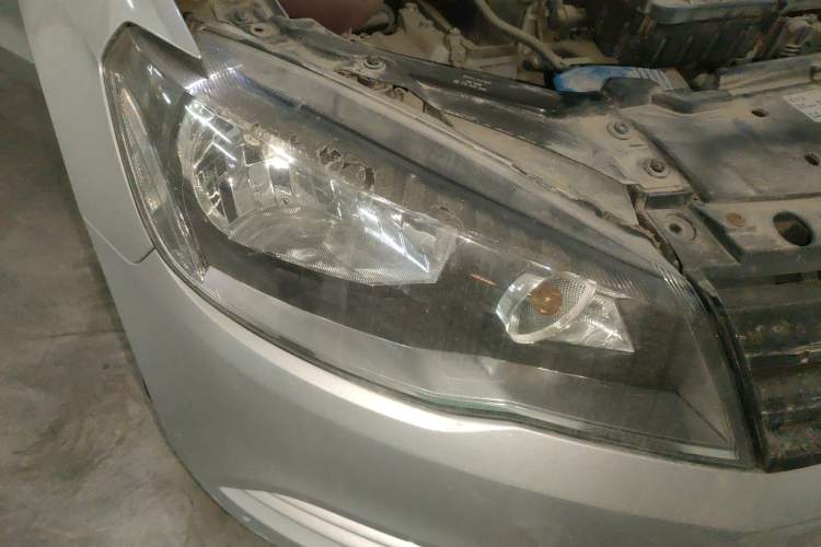 Used Volkswagen Jetta 2013 1.4L Manual Fashion Model Right Front Headlight