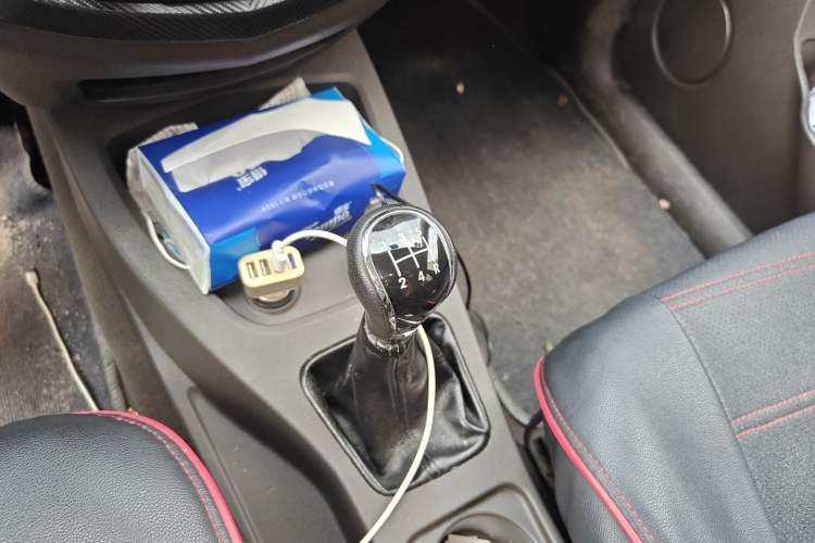 Used Wuling Hongguang 2015 1.5L S Basic Version China V Standard