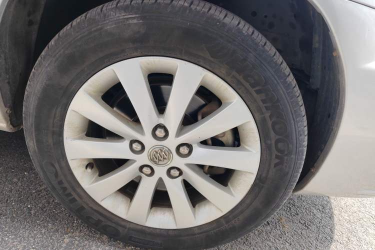 Used Buick GL8 2013 2.4L Classic Edition Right Front Wheel Hub