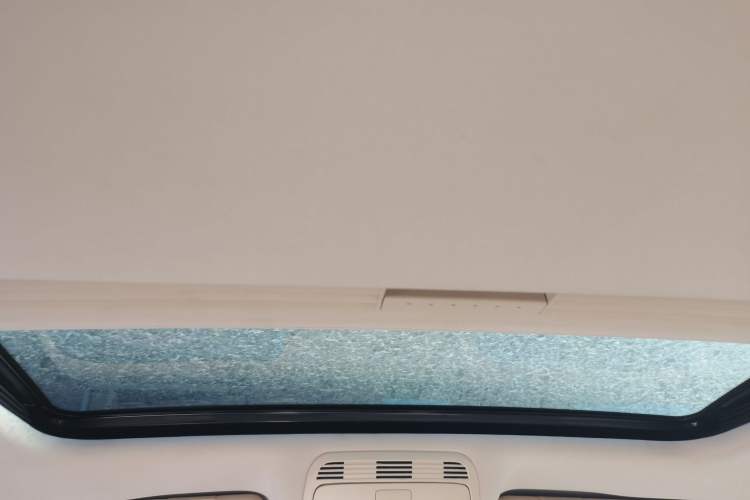 Used Volkswagen Magotan 2013 1.8TSI Premier Model Headliner