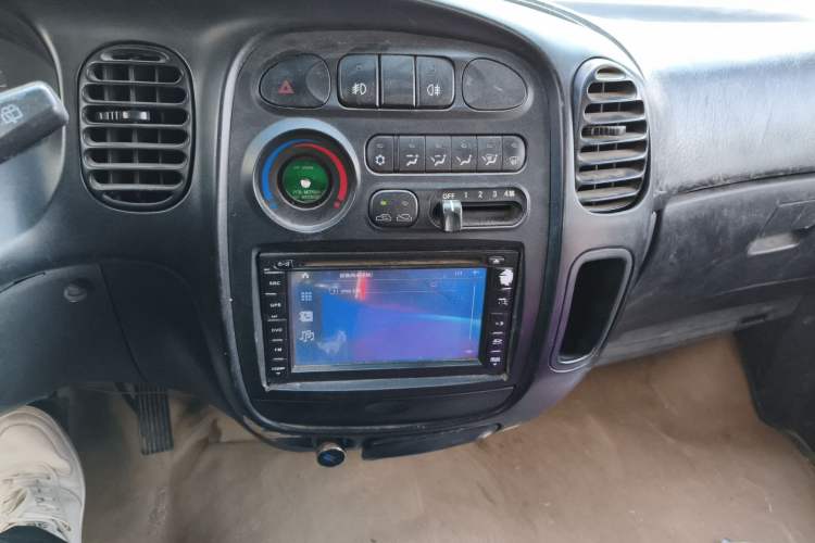 Used JAC Group Refine 2011 2.0L Shuttle Gasoline Standard Edition HFC4GA3 Audio And AC Panel