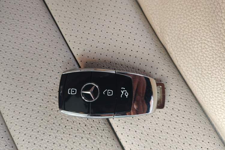 Used Mercedes-Benz E-Class 2015 Revised E 260 L