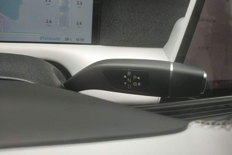 Used XPeng G6 2023 580 Long-Range Pro Gear Lever