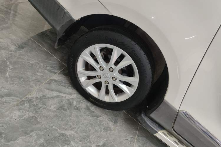 Used Baojun 730 2014 1.5L Manual Luxury Navigation ESP Version 7 Seats