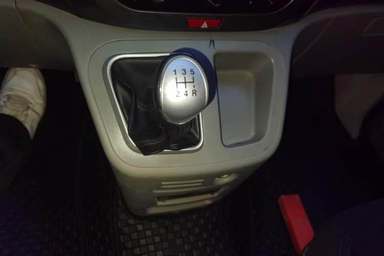 Used JAC Refine M3 2018 Creator Edition 1.6L Comfort Version Gear Lever