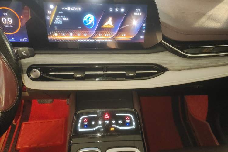 Used SOL QX 2021 300T DCT Deluxe Smart Connectivity Version