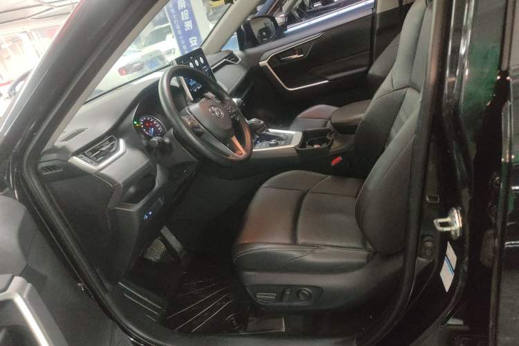 Used Toyota Wildlander 2020 Dual-Motor 2.5L E-CVT Four-Wheel Drive Luxury Edition
