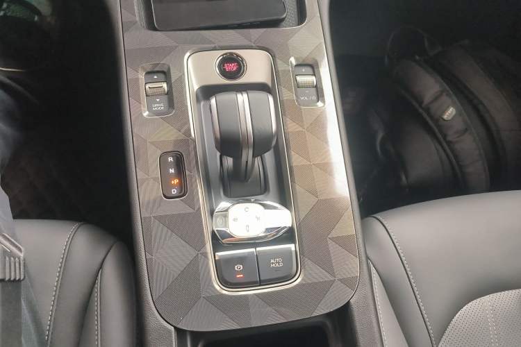 Used GAC Trumpchi EMPOW 2024 270T DCT Yingbao S Edition Gear Lever