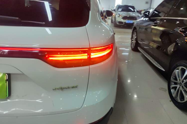 Used Porsche Cayenne E-Hybrid 2019 Cayenne E-Hybrid 2.0T
