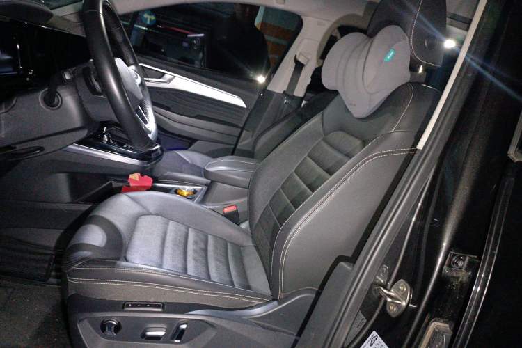 Used Volkswagen Talagon 2022 380TSI All-Wheel-Drive Luxury Prestige Pro 7-Seater Left Front Seat