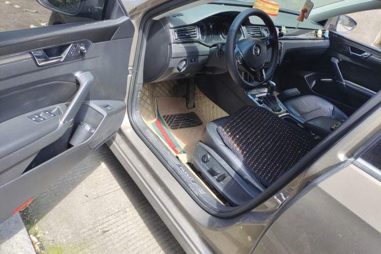 Used Volkswagen Passat 2016 330TSI DSG Prestige Edition Driver Seat