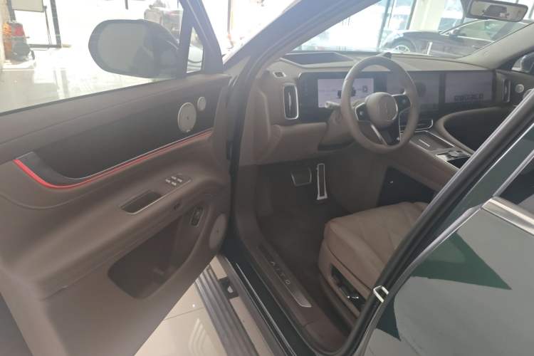 Used Hima AITO M9 2025 Extended-Range Ultra Version 52 kWh 5-Seater Edition