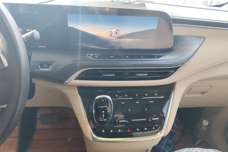 Used Buick GL8 2023 ES Lu Zun Deluxe Model
