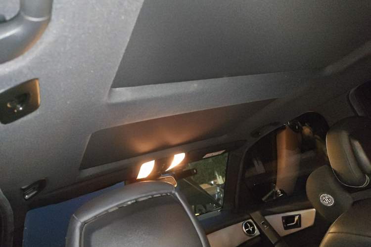 Used Mercedes-Benz GLK-Class 2015 GLK 300 4MATIC Fashion Edition Ultimate Version
