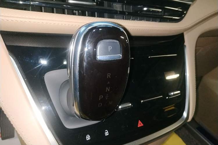 Used Buick GL8 2021 ES Land Cruiser 653T Luxury Edition
