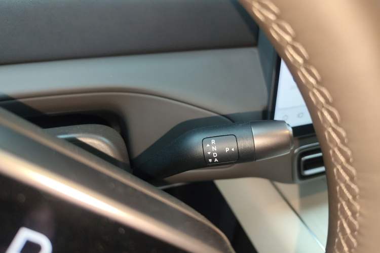 Used Li Auto MEGA 2024 Ultra Model
