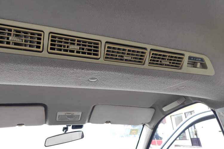 Used CHANGAN KAICHENG Ounuo S 2013 1.5L Elite Model Headliner