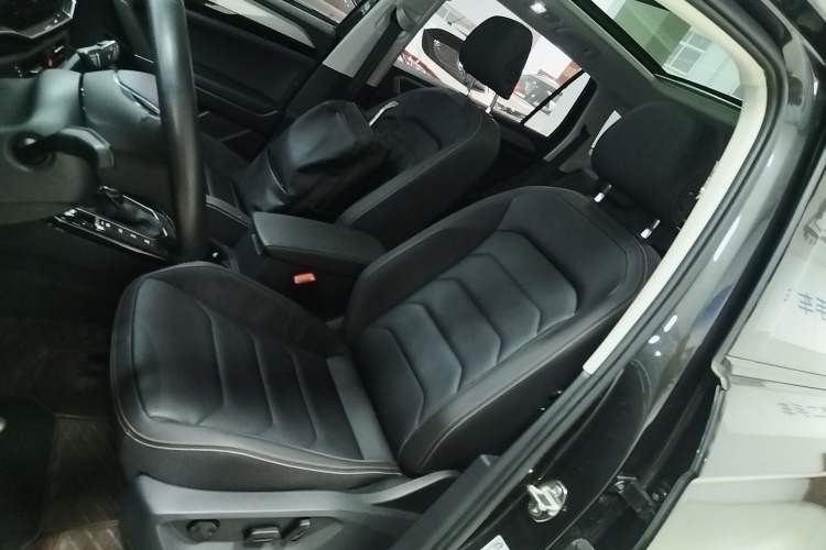 Used Volkswagen Tayron 2022 330TSI Two-Wheel Drive Luxury Smart Connectivity Version
