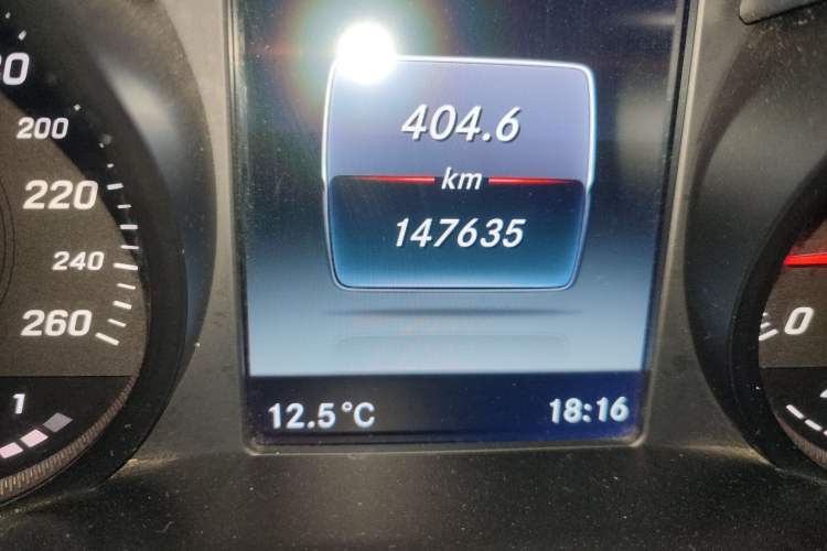 Used Mercedes-Benz GLC 2016 GLC 260 4MATIC Luxury Model
