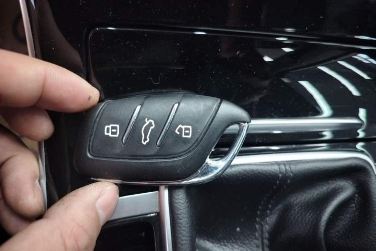 Used Roewe RX5 2020 PLUS 300TGI Manual Ali National Style Luxury Edition