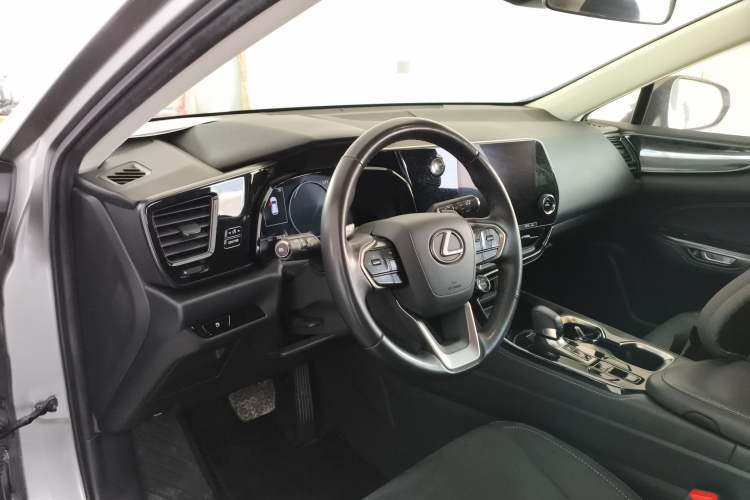 Used Lexus NX 2022 260 Front-Wheel Drive Chuan Yue Edition
