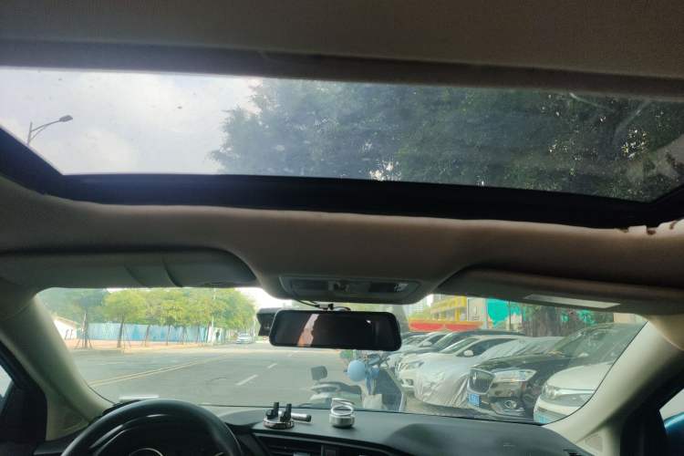 Used Nissan Lannia 2019 1.6L CVT Smart Connect Smart Cool Version China VI Standard
