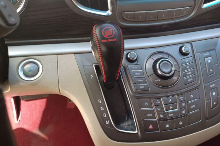 Used Buick GL8 2011 3.0L XT Luxury Business Flagship Edition
