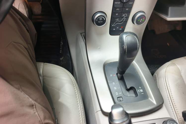 Used Volvo S40 2011 2.0L Automatic ZhiShang Edition