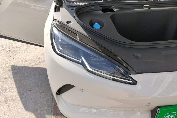 Used BYD Seal 06 New Energy 2025 EV 545KM Flagship Edition Right Front Headlight