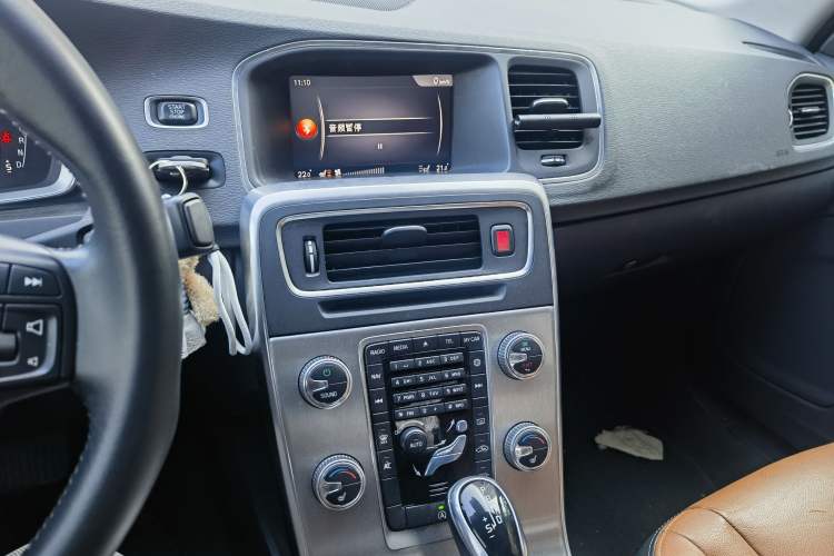 Used Volvo S60 2017 S60L T4 Smart Range Edition
