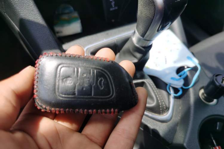 Used Dongfeng Aeolus AX7 2015 2.0L Manual Zhiyi Trim
