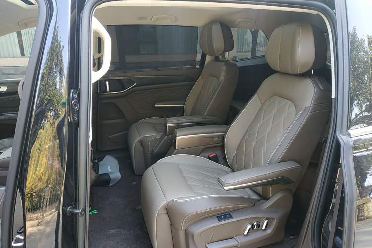 Used Volkswagen Viloran 2023 380TSI Prestige Edition
