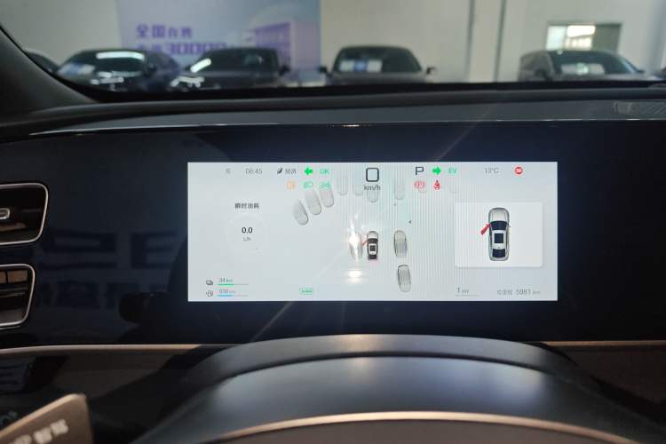 Used BYD Qin L 2025 DM-i Smart Drive 80KM Leading Model Instrument Cluster