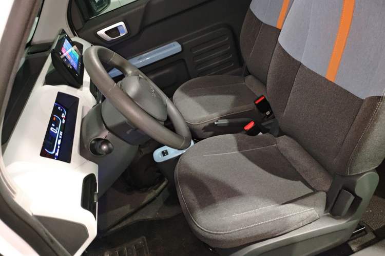 Used Geely Galaxy Panda 2023 Panda Mini 200km Endurance Bear
