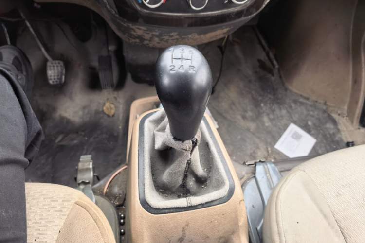 Used Wuling Rongguang 2014 1.2L S Standard Model
