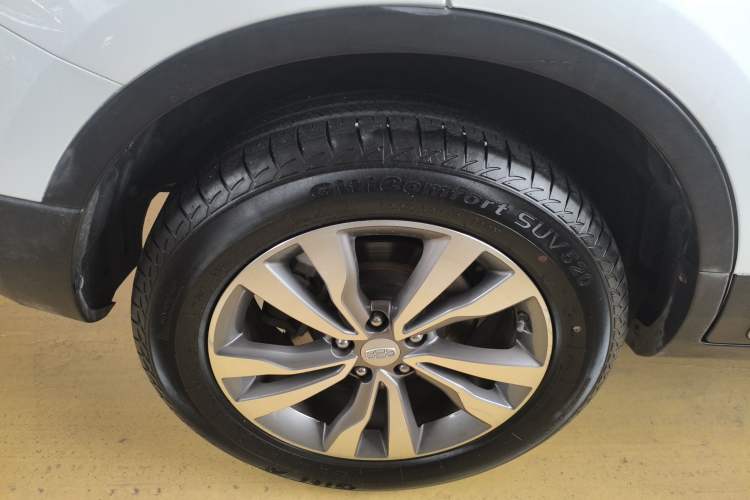 Used Geely Auto Emgrand X7 Sport 2016 1.8TD Automatic Smart Connectivity Version Right Rear Wheel Hub