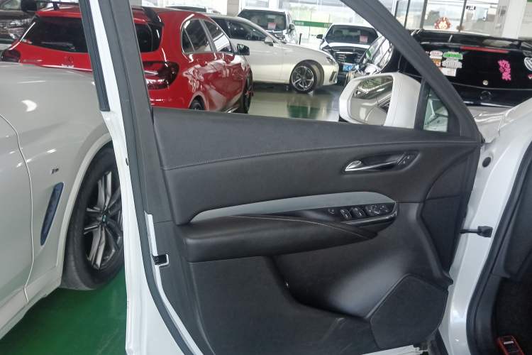 Used Cadillac XT4 2018 28T Two-Wheel Drive Leading Version