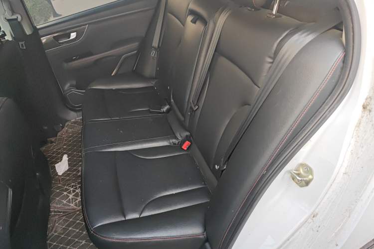 Used Great Wall C50 2014 Upgraded Model 1.5T Manual Fashion Edition
