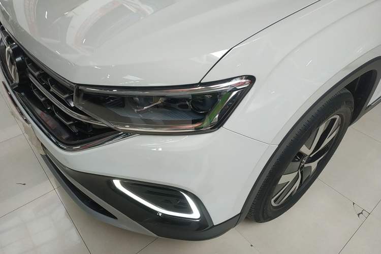 Used Volkswagen Tayron 2024 300TSI Two-Wheel-Drive Luxury Plus Advanced Version Left Front Headlight