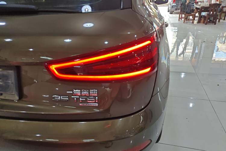 Used Audi Q3 2015 35 TFSI quattro Technology Edition Exterior 3