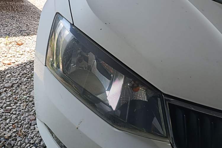 Used Skoda Fabia 2015 1.6L Automatic Chuanxing Edition
