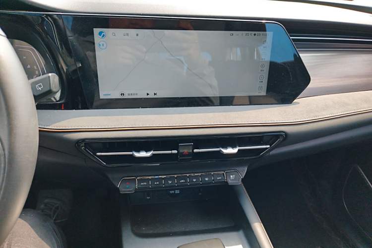 Used CHANGAN OSHAN X7 PLUS 2023 Enjoy Edition 1.5T Automatic Prestige 7-Seater
