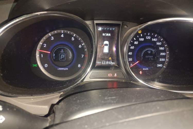 Used Hyundai Grand SantaFe 2013 3.0L 7-Seater 4x4 Flagship Edition Odometer Close Up