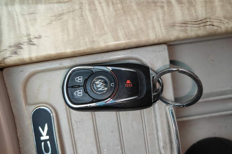 Used Buick GL8 2018 ES 28T Comfort Model China VI Standard