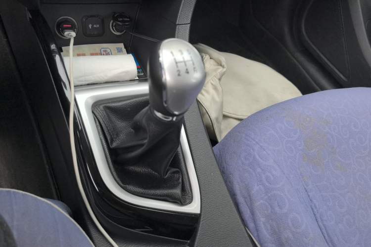 Used Changan Alsvin V7 2016 1.6L Manual Joyride Model China V Standard