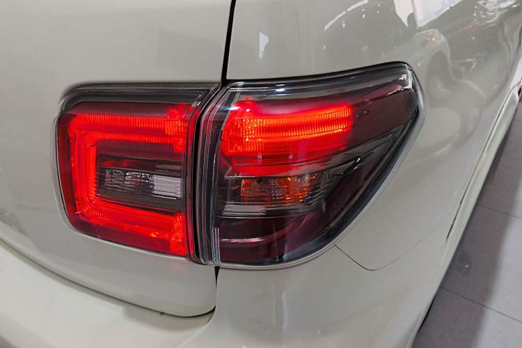 Used Nissan Patrol 2018 4.0L LinkedIn Edition