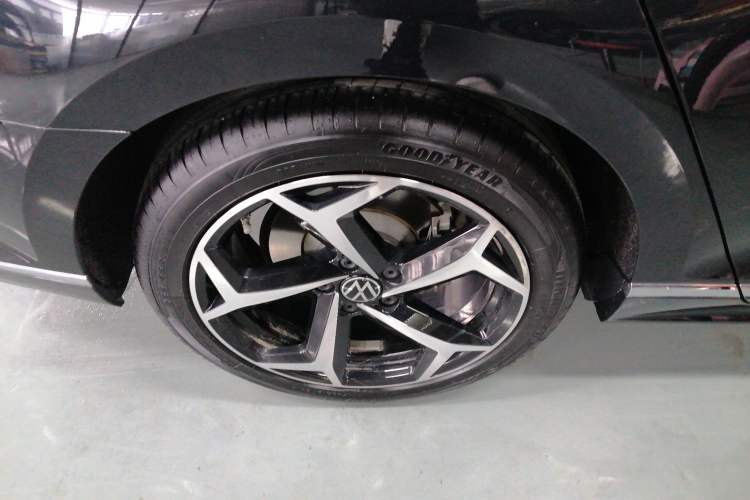 Used Volkswagen Magotan 2023 2 Million Units Commemorative Edition 330TSI DSG Luxury Version