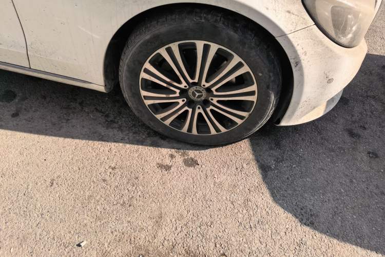 Used Mercedes-Benz C-Class 2017 Facelift C 200 L
